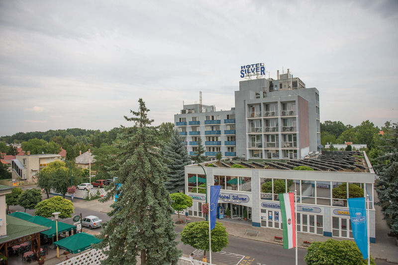 Hajdúszoboszló Hotel Silver מראה חיצוני תמונה